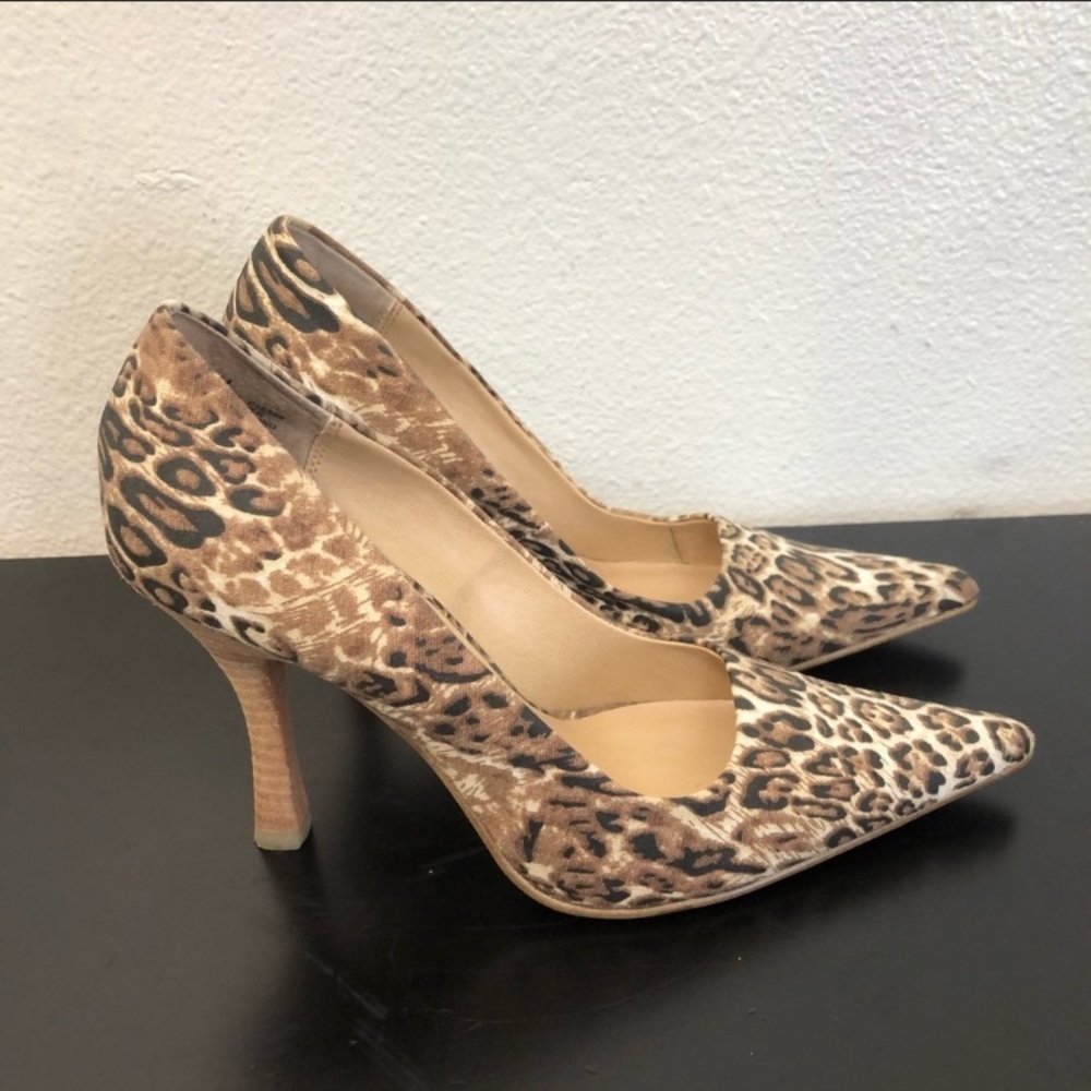MIA Leopard Heels - Picture 3 of 13